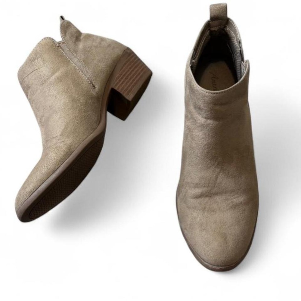 American‎ Eagle Tan Faux Suede Ankle Boots